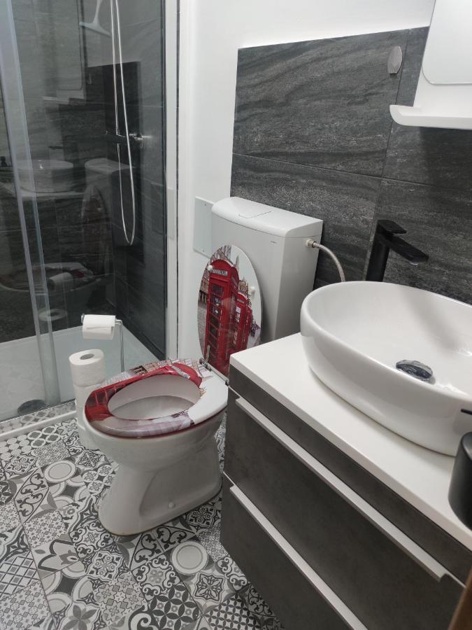 Apartman M&M'S Lägenhet Karlovac Exteriör bild